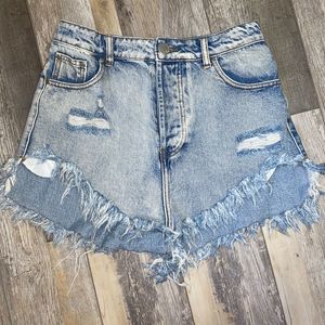 Signature8 • Medium • Denim Frayed • High Waisted